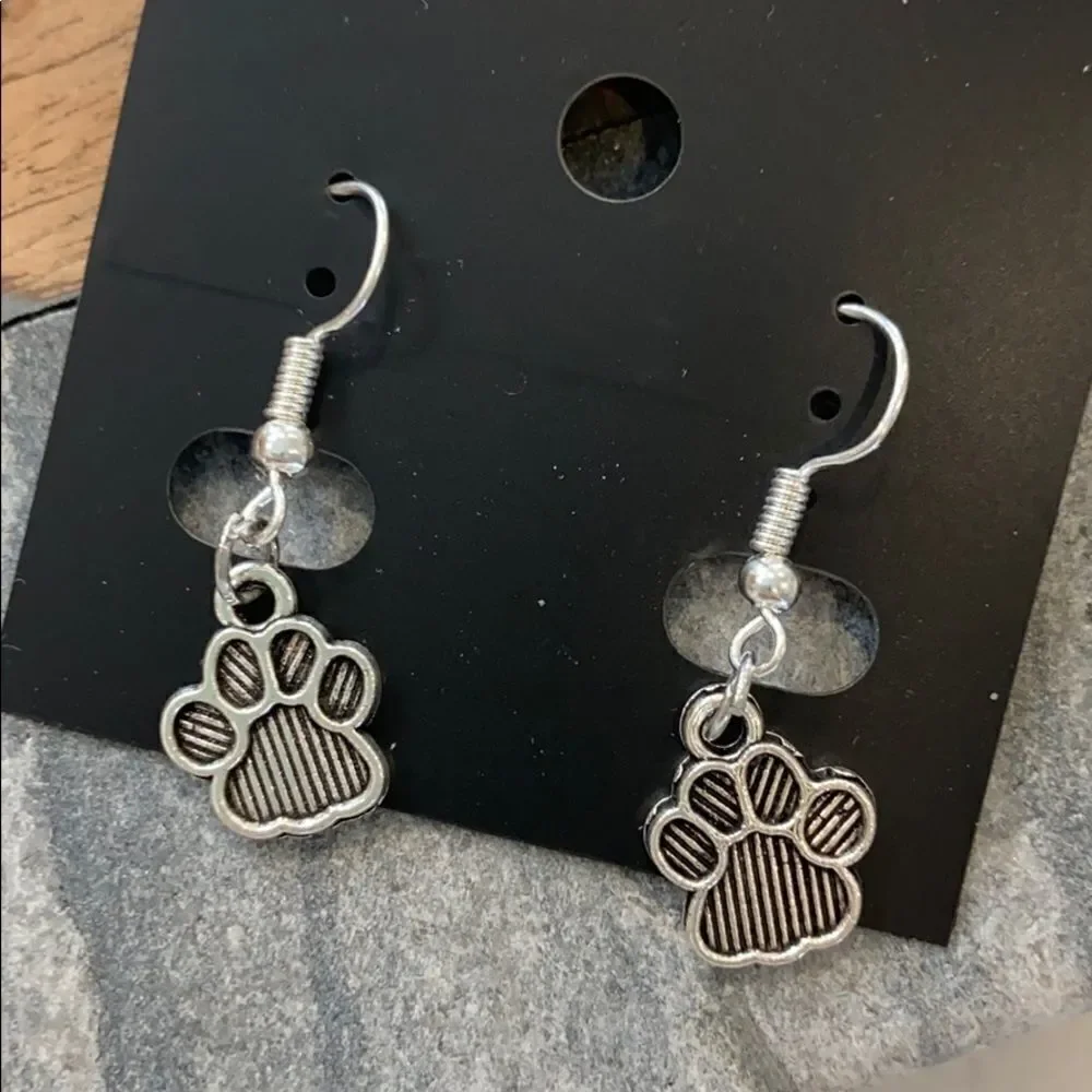 ‎Dog lover necklace and earring set
